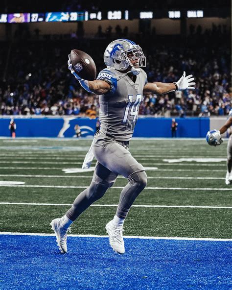 Amon Ra St. Brown celebrating his game-winning (and first career) touchdown : r/detroitlions