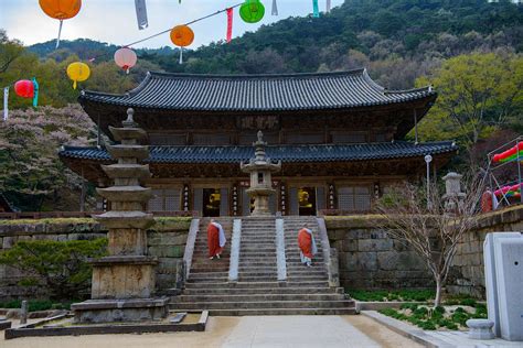 South Korea is encouraging travellers to stay in Buddhist temples