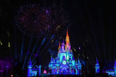 PHOTOS, VIDEO: New ‘Disney Enchantment’ Fireworks Spectacular Premieres at Magic Kingdom - WDW ...