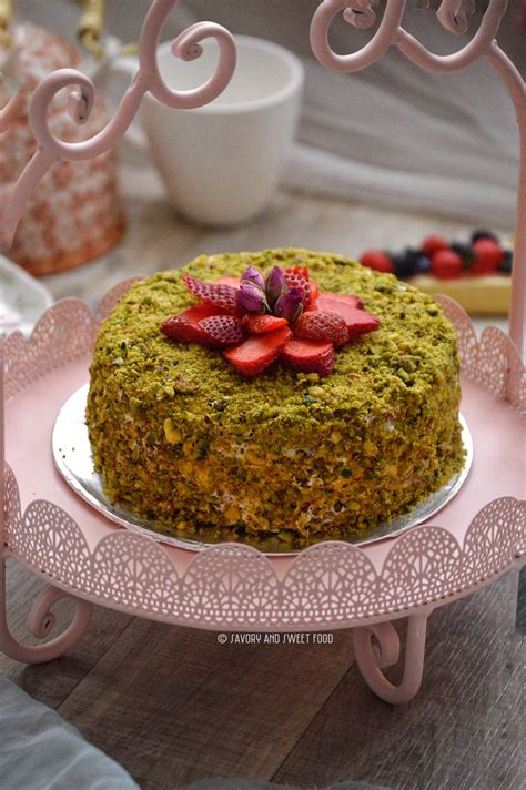 Pistachio Cake - Savory&SweetFood