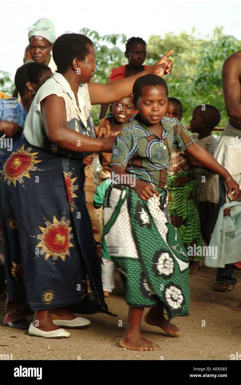 Women doing traditional dance in Nkharta Bay, Lake Malawi, Africa Stock Photo - Alamy