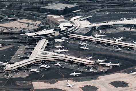 Top 10 largest airports in the United States | Airportcodes.io