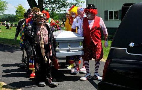 Mighty Lists: 7 bizarre funeral photos