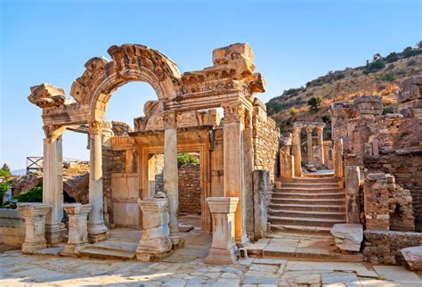 Samos Turkey boat tour to Kusadasi and Ephesus | Greeka