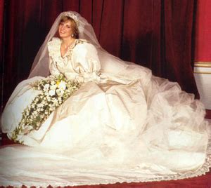 Wedding dress of Lady Diana Spencer - Wikipedia, the free encyclopedia
