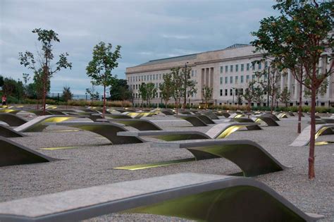 Visiting the National 9/11 Pentagon Memorial | Washington.org