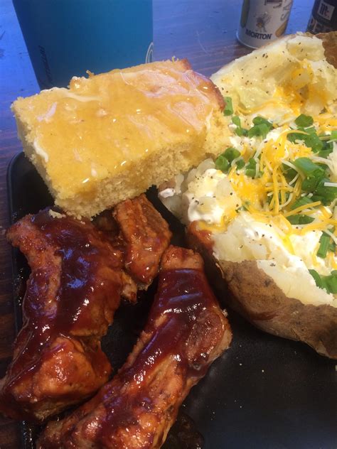 [HOMEMADE] Ribs, cornbread, and baked potato : r/food