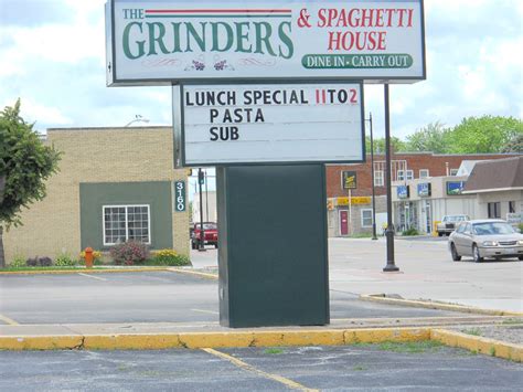 Galesburg Sign & Lighting | Galesburg Illinois | Free-Standing-Signs