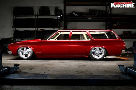 Show-spec custom 350-cube Holden HQ Kingswood wagon