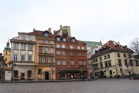 Old Town Buildings and Historical City Center of Warsaw Editorial Stock ...