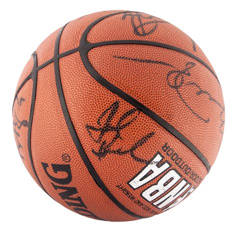 Lot Detail - 1995/96 Chicago Bulls Team Signed NBA Basketball With 12 Signatures Including ...