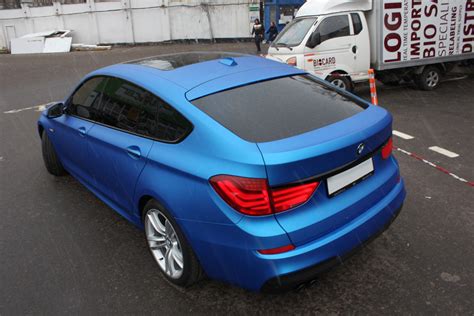 M Sport BMW 5 Series GT Gets Frozen Blue Wrap - autoevolution