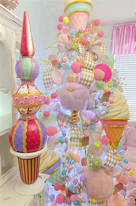 20+30+ Candyland Christmas Decorations Ideas – HOMYRACKS