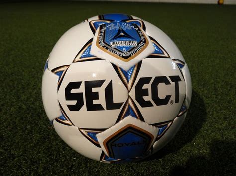 Reviews of Select Soccer Balls - The Instep