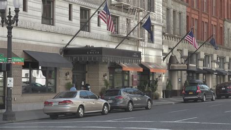 'It's frightened people away': Downtown Portland hotels slow to recover ...