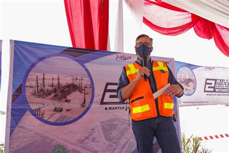 Workers are constructing the new copper smelter at Gresik in East Java.