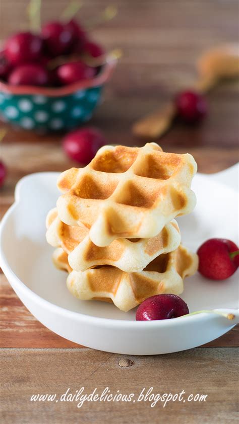 dailydelicious: Mini Waffles