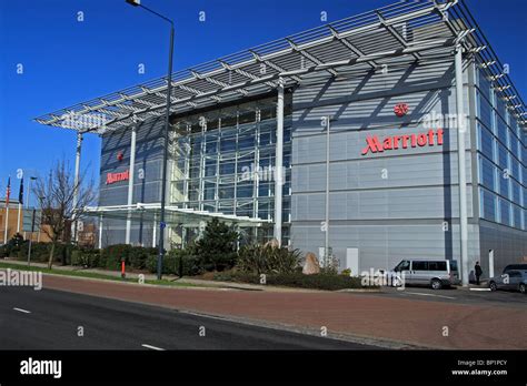 Marriott Hotel, Heathrow, London, England Stock Photo - Alamy