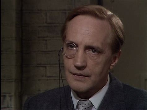 Lord Peter Wimsey Strong Poison ep 2 - Edward Petherbridge Image ...