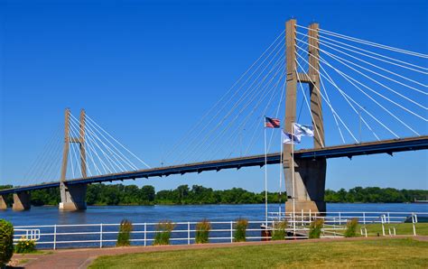 The Bayview Bridge to Missouri -- Quincy (IL) June 2018 | Flickr