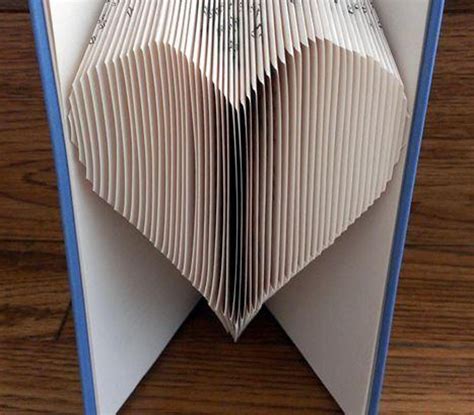 Book folding Pattern: HEART | Craftsy | Book folding patterns, Folded ...