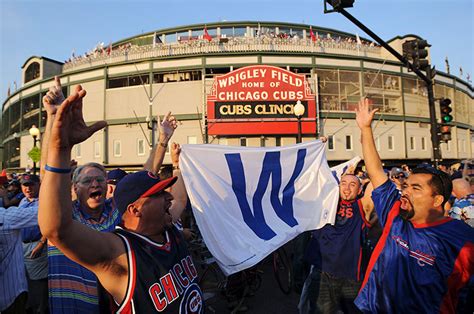 Chicago Cubs win: A visual history of the ‘W’ flag, an iconic Wrigley ...