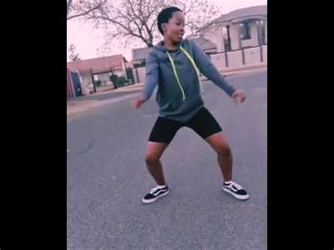 Sgubu se monati (Dance Video) - Jazzi Disciples,Vigro Deep,Dj Bucks - YouTube