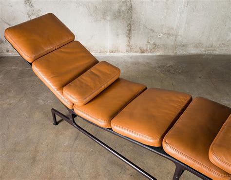 Charles & Ray Eames - Eames Chaise Longue