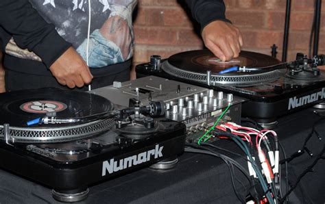 Free Images : person, music, turntable, play, equipment, profession, dj, electronics, mixing ...