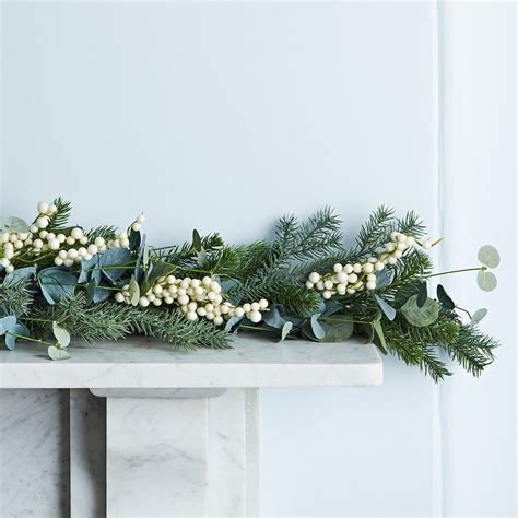 2m Eucalyptus & White Berry Christmas Garland | White Christmas Garland | Lights4fun.co.uk