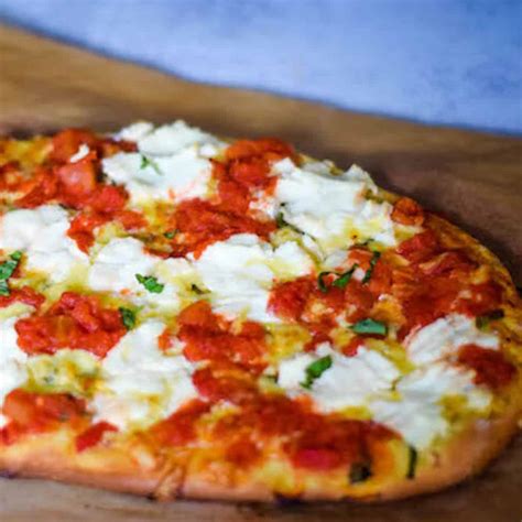 Tomato, Basil, and Ricotta Pizza - Boots & Hooves Homestead