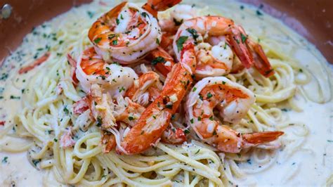 CRAB AND SHRIMP LINGUINE | HOW TO MAKE PASTA| SEAFOOD PASTA RECIPE| - YouTube