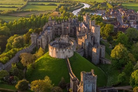 Arundel's Castle overlooking the River Arun, celebrates 950 years of history in 2018 | Discover ...