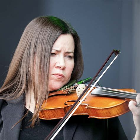 Famous Female Violinists | List of Top Female Violinists