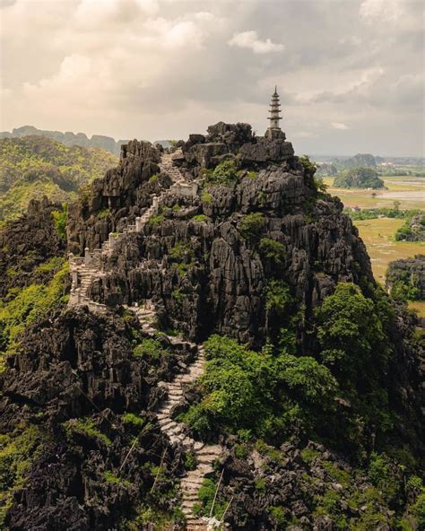 Hang Mua cave View point, a newly must-visit destination in Ninh Binh ...