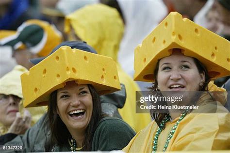 Hat Cheesehead Photos and Premium High Res Pictures - Getty Images