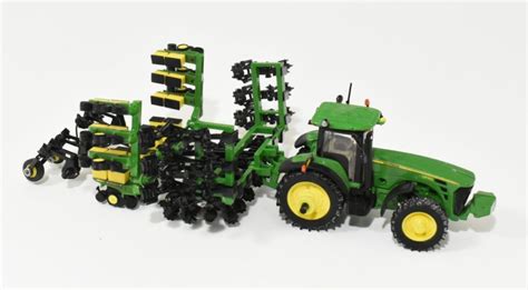 1/64 Custom John Deere 12 Row Strip Till Planter Combination - Daltons Farm Toys