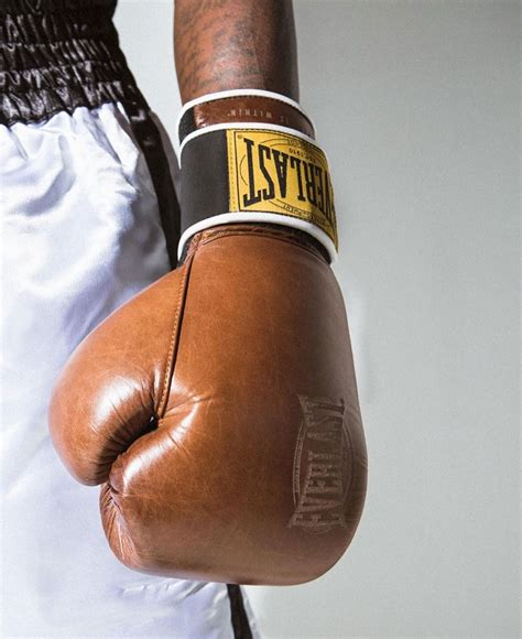 Everlast 1910 Classic Boxing Gloves in Vintage Brown
