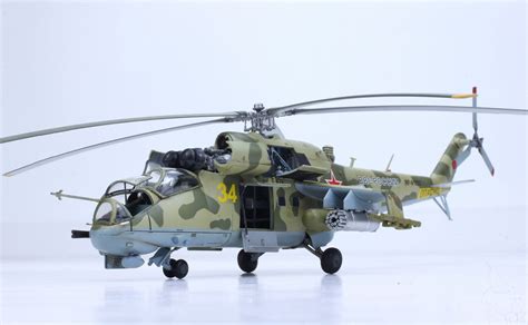 Russia Attack Helicopter Mil Mi-24v/vp Hind E 1:72 Pro Built Model ...