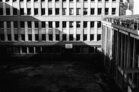 Abandoned basketball court - Tumblr Pics
