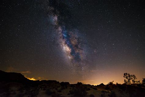 Interesting Photo of the Day: Milky Way Over the California Desert