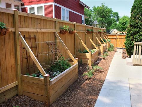 70 Gorgeous Backyard Privacy Fence Decor Ideas on A Budget (32) - CoachDecor.c… | Container ...