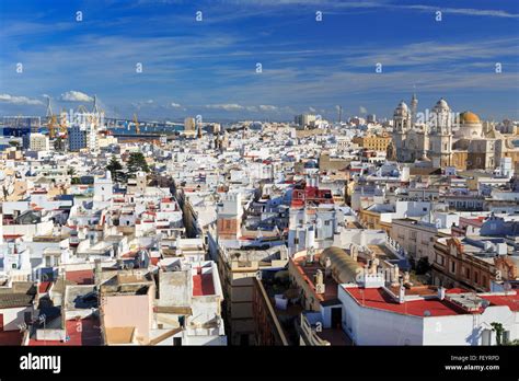 Cadiz old town hi-res stock photography and images - Alamy