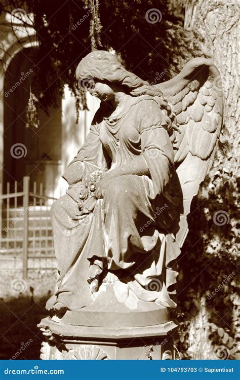 Angel at cemetery stock image. Image of grave, monument - 104793703