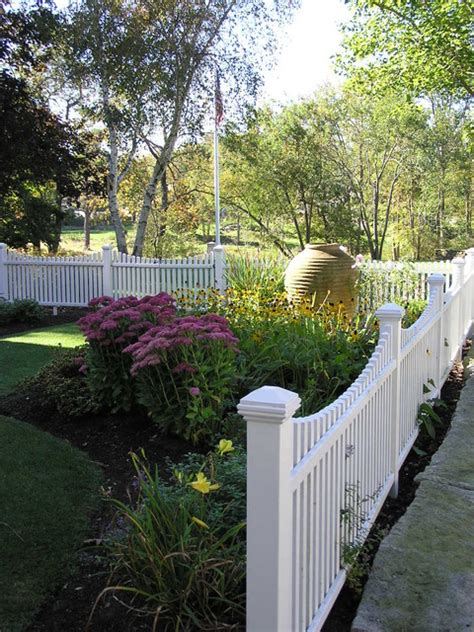 Landscape Detail: Do Fence Me In