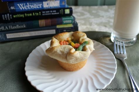 A Beautiful Ruckus: {Recipe} Mini Chicken Pot Pies with Pillsbury Biscuits