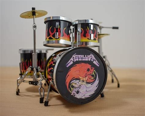 Metallica Drum Kit (small) - Mini Guitars