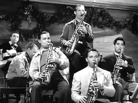 Chattanooga Choo Choo (1941) Tex beneke and the Glenn Miller orchestra ...