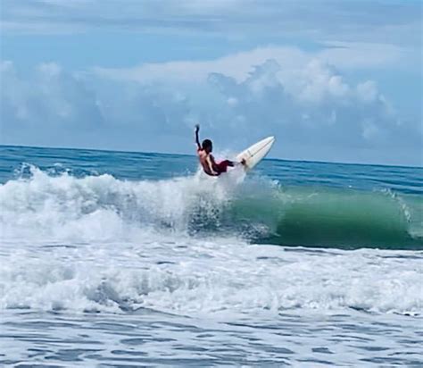 Praia do Meio Surf Photo by Daniel Chaves Webber | 11:27 am 19 Apr 2020