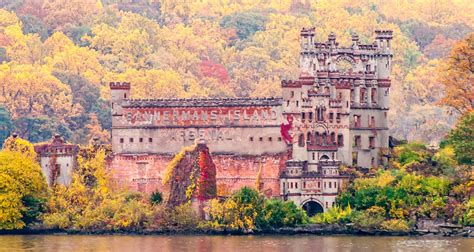 Explore New York's Bannerman Castle In 28 Photos